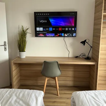 Keep Hosting L24 Διαμέρισμα Krummwaelden